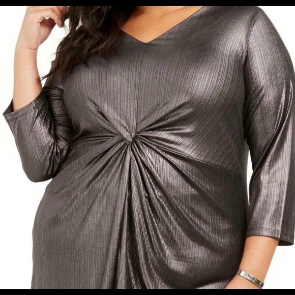 Alfani 1x NWT light weight cool shimmer top - Picture 2 of 5